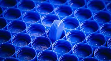 Recycling plastics